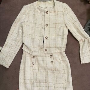 Chic Cream Tweed Skirt Suit